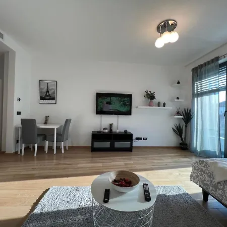 Smart In Novi Dorcol 1 Km From Center Apartment Belgrade